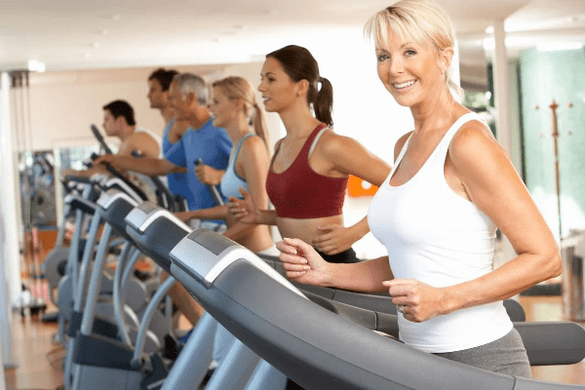 L'entraînement cardio sur tapis roulant vous aidera à perdre du poids au niveau du ventre et des côtés